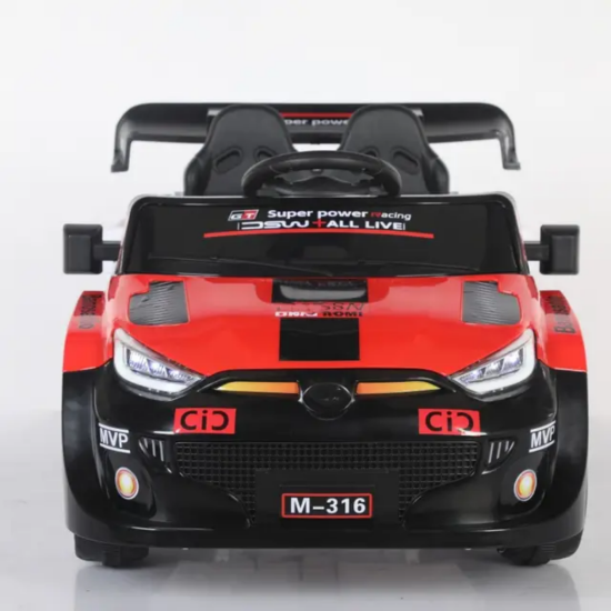 صورة سيارة أطفال رياضية